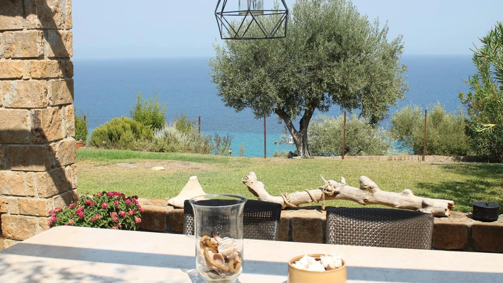 Villa The House Of Blue à Áfitos